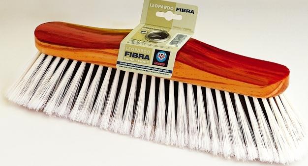 ESCOBA BAR.LEOPARDO FIBRA C/M 1411